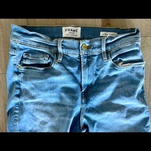FRAME Jeans | Light Wash | 28